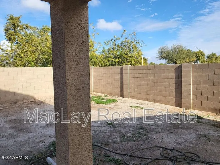 25850 W Pleasant Ln — Photo 2