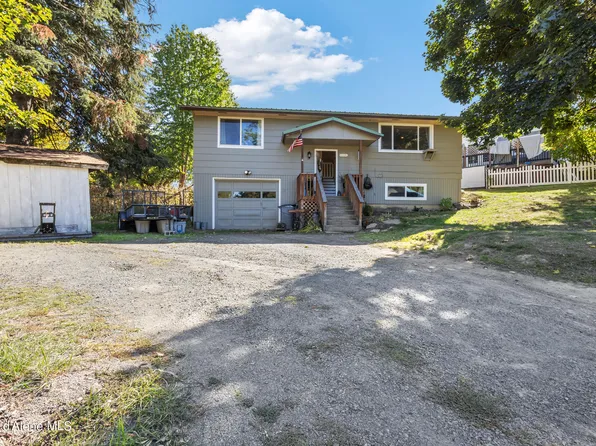 720 Elm Dr, Saint Maries, ID 83861