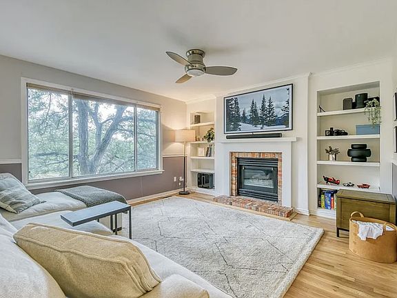 5th image of 609 Briggs Pl