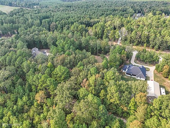 5th image of 517 Daley Dr