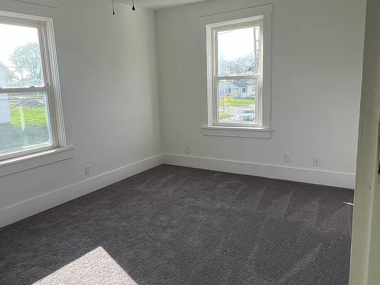 220 N Front St — Photo 18