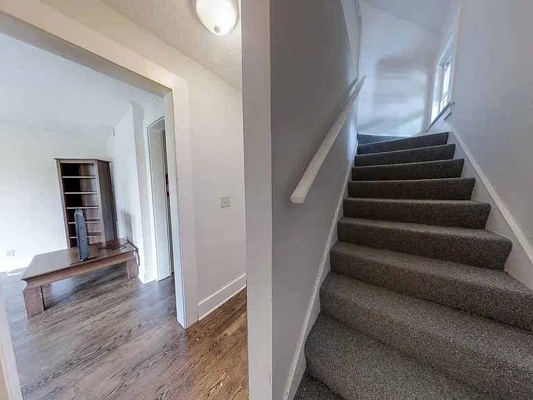 181 Winchester Ave — Photo 6