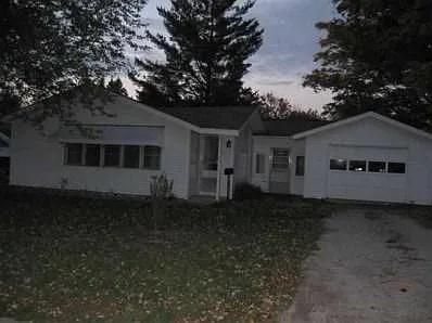 529 E Spring St photo 1