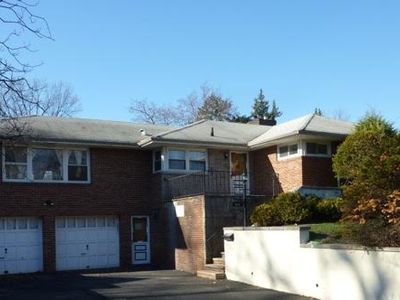 893 Summit Ave, River Edge, NJ, 07661