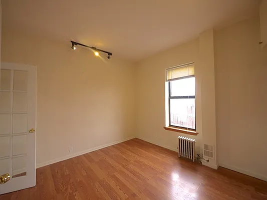 Rented by New York Residence | media 9