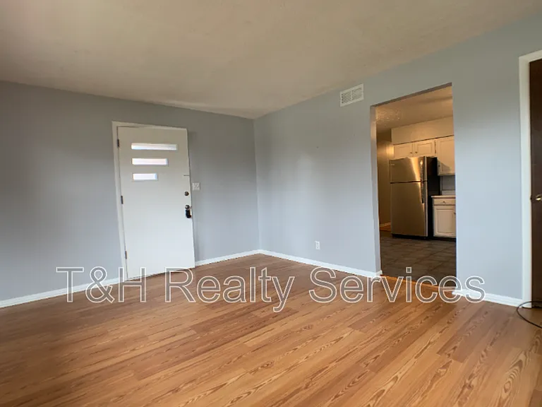 7649 Southfield Dr — Photo 15