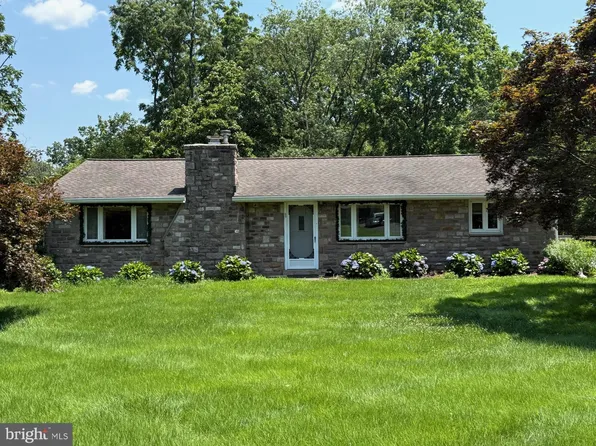 19 Doe Run, Warrington, PA 18976