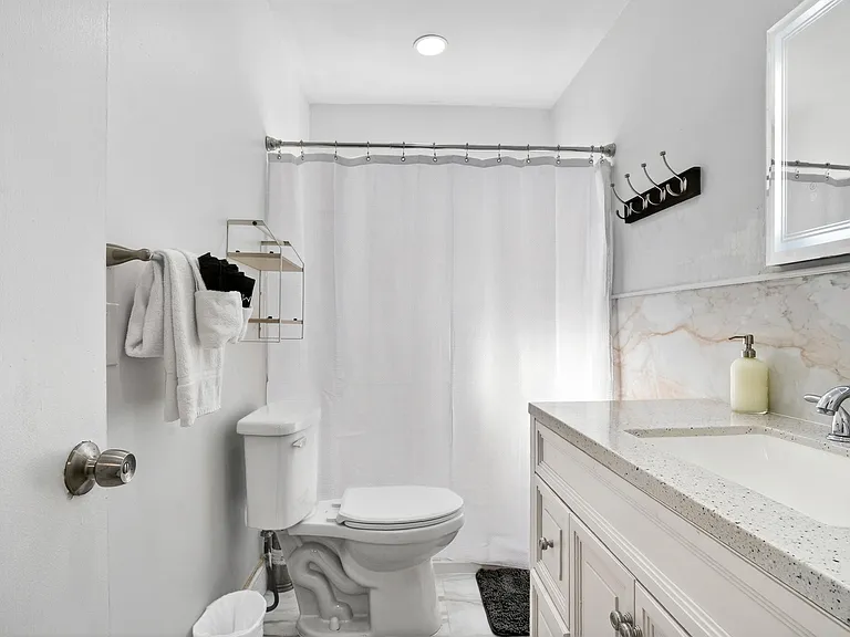 1761 NE 55th St #1 — Photo 23