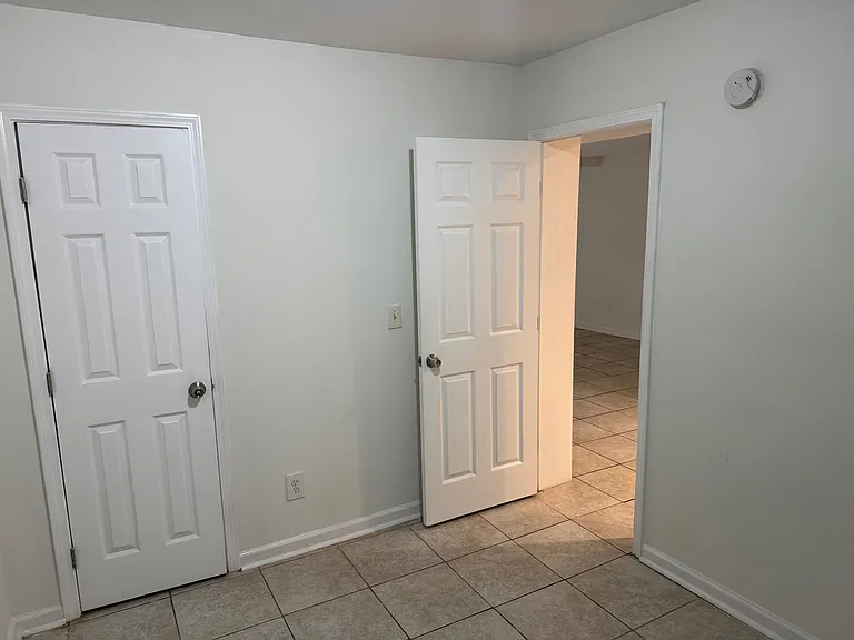 526 Gresham Park Dr #E — Photo 10