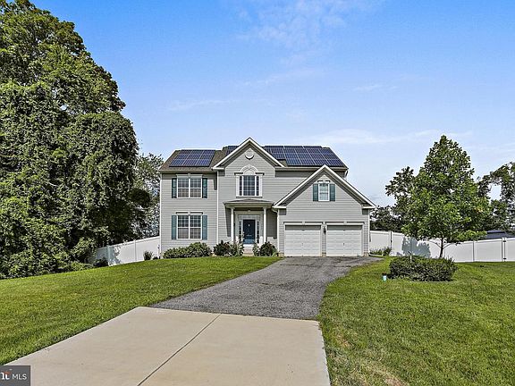 2nd image of 702 Hurricane Hole Ct