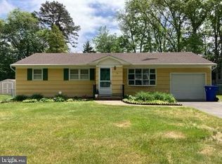 58 Raymond Ave, Toms River, NJ