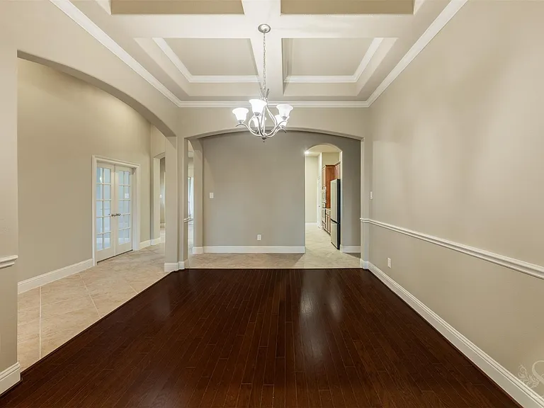 32611 Waltham Xing — Photo 12