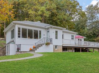 119 Tomahawk St, Yorktown Heights, NY 10598