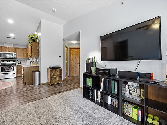 5th image of 624 Kimberlite St