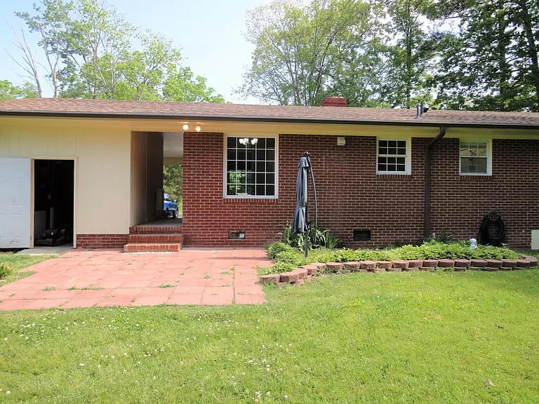 4606 Willa Way — Photo 30