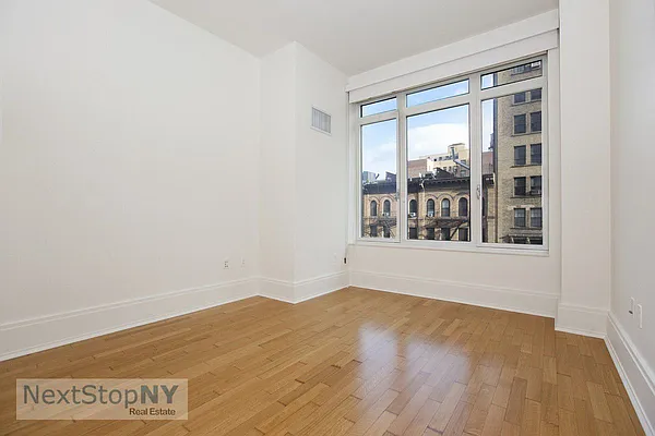 Rented by NextStopNY | media 17