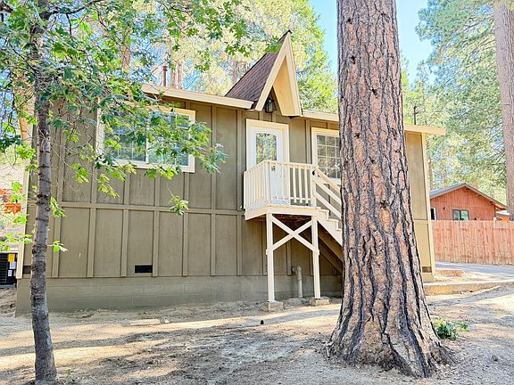 2nd image of 52830 Pine Cove Rd