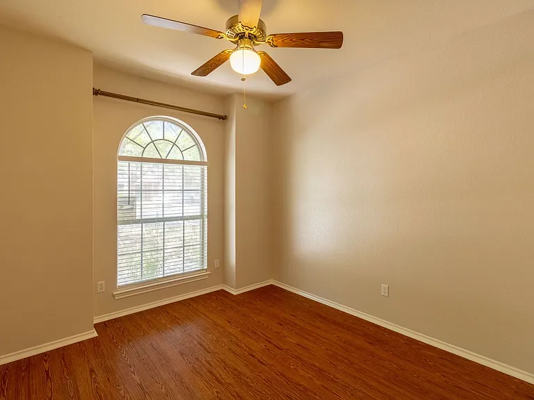 8209 Forest Heights Ln — Photo 25