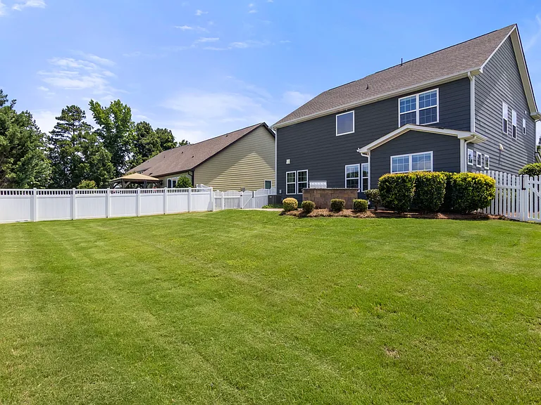 5009 Glenellen Way — Photo 43