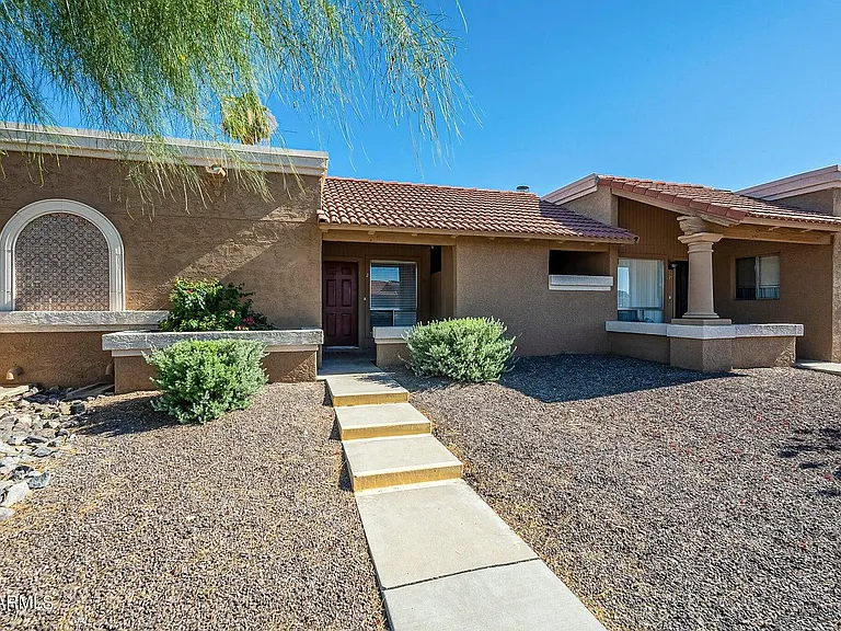 502 W Tonopah Dr #2 — Photo 2