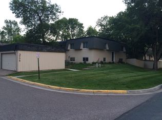 3774 Conroy Trl, Inver Grove Heights, MN 55076