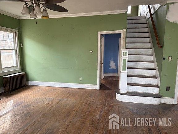 5th image of 110 Summerfield Ave