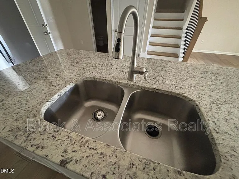 268 Abbots Mill Dr — Photo 12