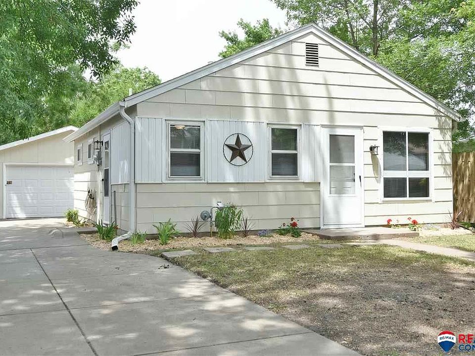1st image of 3918 Saint Paul Ave