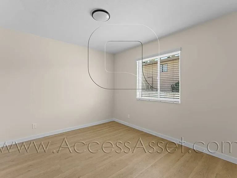 (*) S Lindsay 108 — Photo 5