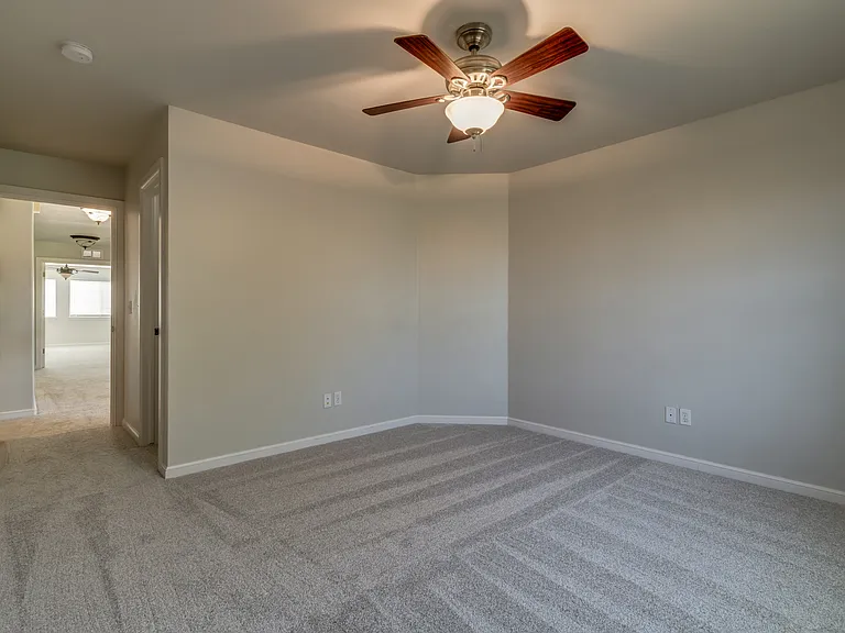 22525 Lindy Ter — Photo 84