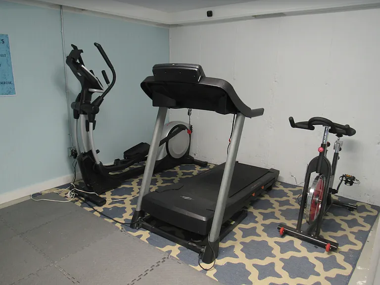 72 E Grand Ave #100 — Photo 39