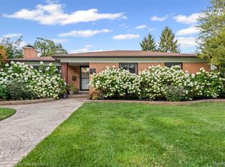21101 Beaufait St, Harper Woods, MI