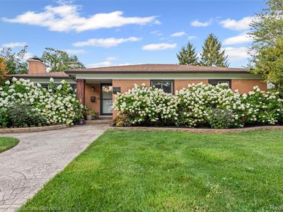 21101 Beaufait St, Harper Woods, MI, 48225
