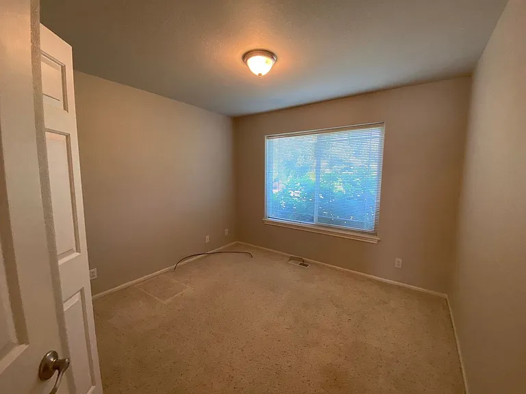 2409 SE Chinaberry Ave — Photo 13
