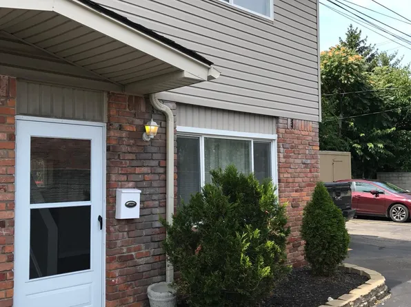 266 W Forteen Mile Rd, Clawson, MI 48017