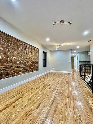 5th image of 380 Lewis Ave #1