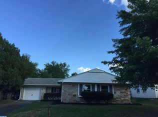 26 Hollis Ln, Willingboro, NJ 08046