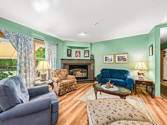5th image of 50 Brookstone Court #E