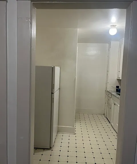 521 W 16th St #B — Photo 9