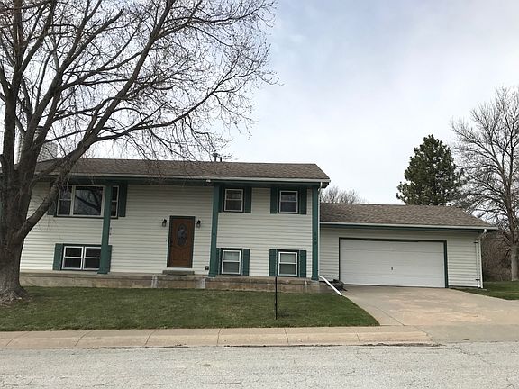3rd image of 510 Sunset Dr