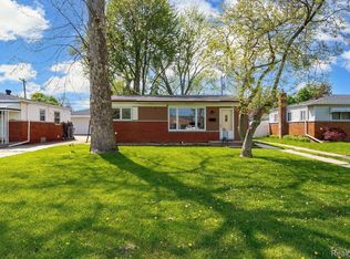 9522 Pardee Rd, Taylor, MI 48180