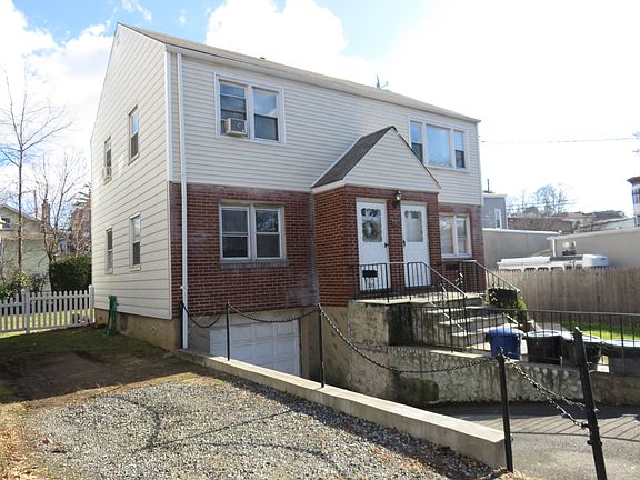 3rd image of 10 Ball Ave #1