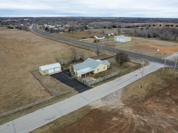 1211 S Rush Ave, Rush Springs, OK 73082