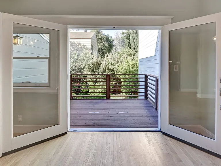 1626 Noe St — Photo 5