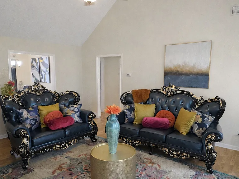 105 Redwood Dr — Photo 3