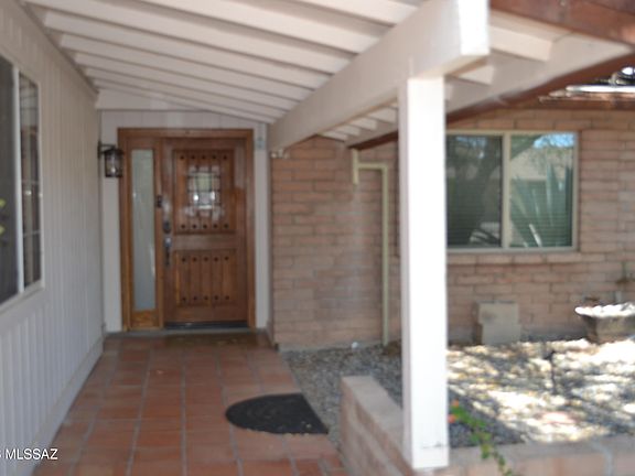 4th image of 3270 W Capistrano Rd