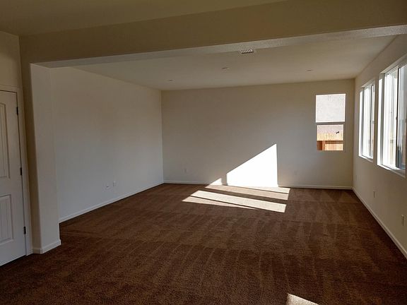 4th image of 859 Crocker Ct