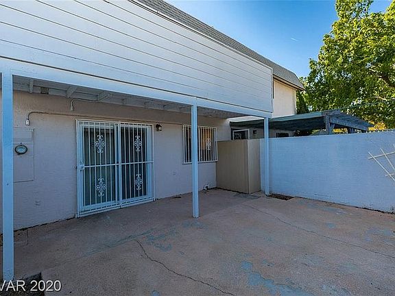 4th image of 162 Greenbriar Townhouse Way