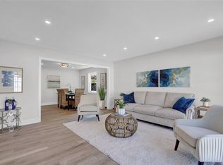 14 James Ln, Levittown, NY 11756