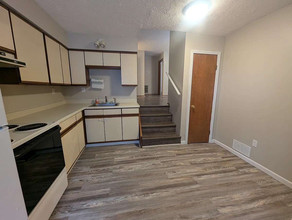 Building Photo - 205 Jefferson St #3